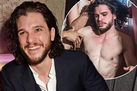 kit harington nudes|Kit Harington Gets Candid About His Nude Scene In Industry。